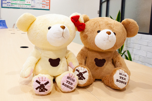 クマとスマホが家族を繋ぐ　離れて暮らす大切な人との会話を促す見守りロボット、ハウステンボス「TELLBO（テルボ）」実機レビュー