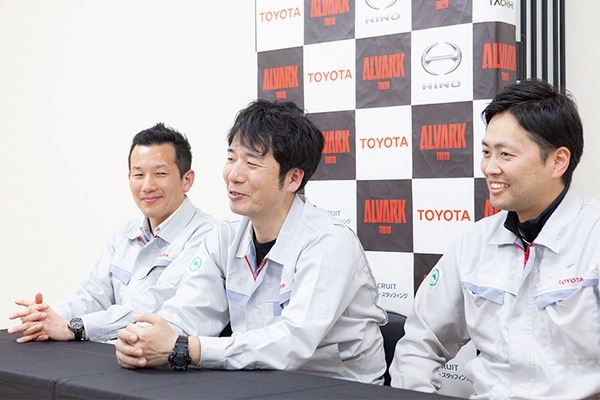 Bリーグ会場にトヨタのロボットが集結(2) スラムダンク桜木花道がモデルの「CUE3」がセンターサークルからのシュートに初挑戦！