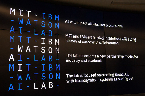 MIT–IBM Watson AIラボが最新研究の一部を発表　次のAI「Broad AI」とはなにか?