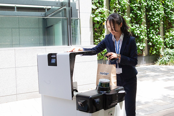 三菱地所が描くデリバリーロボットによる次世代物流！高評価の「Marble」を丸の内でラストワンマイル実証実験