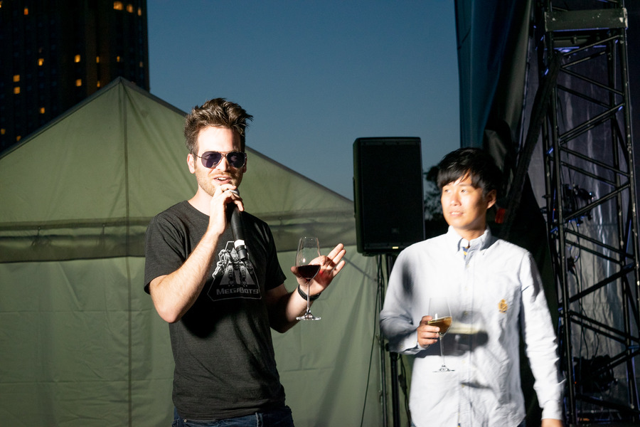 【動画あり】ド迫力！ 4m超の巨大ロボット「Megabots」が日本初上陸、明日から2日間搭乗体験も