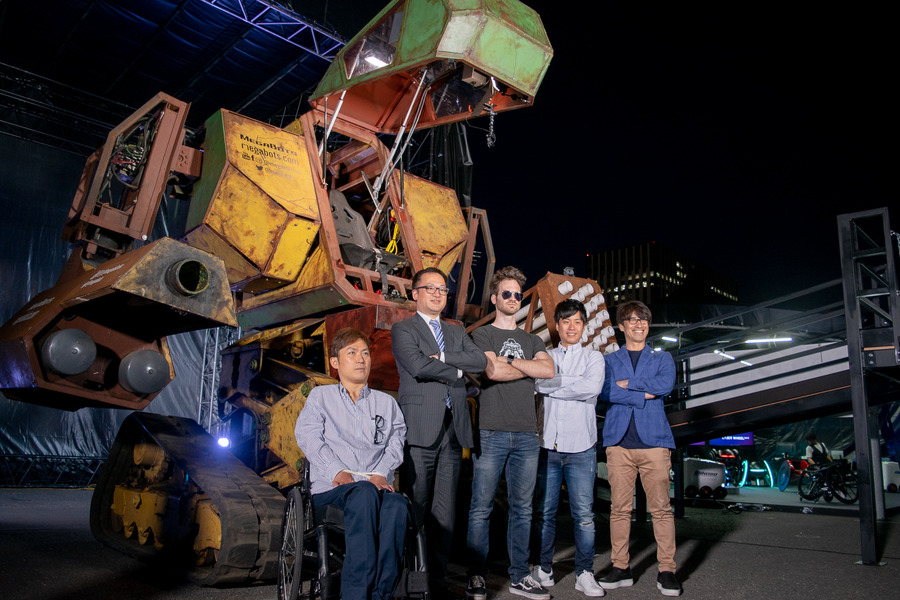 【動画あり】ド迫力！ 4m超の巨大ロボット「Megabots」が日本初上陸、明日から2日間搭乗体験も