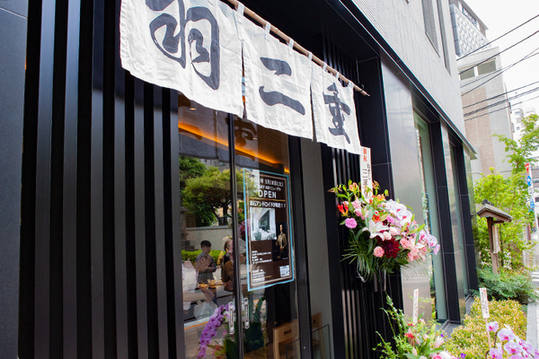 漱石アンドロイドが芋坂の「羽二重団子」本店に登場　「吾輩は猫である」朗読等を披露！二松學舍大学「漱石ゆかりの地を巡る」第一弾