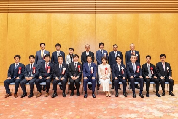 牛用IoTセンサーやクラウド牛群管理など　酪農・畜産向けIoTソリューションのファームノートが日本ベンチャー大賞の農水大臣賞受賞