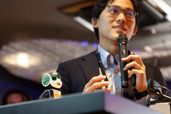「ロボホン３周年記念オーナーズイベント」参加レポート！ロボホンランチ、ロボホン開発秘話、今後予定の新機能など見どころ満載