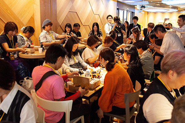 「ロボホン３周年記念オーナーズイベント」参加レポート！ロボホンランチ、ロボホン開発秘話、今後予定の新機能など見どころ満載