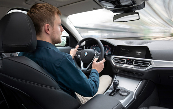 「BMWインテリジェント・パーソナル・アシスタント」、ニュアンス社の音声対話型AIを採用