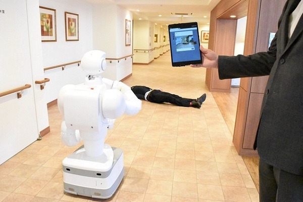 AI搭載型ロボットが介護現場での見守りや運搬などを支援　オリックス・リビングが実用化に向けてアイオロスと連携へ