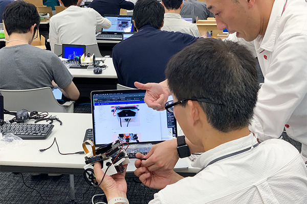 世界初のJetBotハンズオン・ワークショップ開催！Jetson Nano、Microsoft Azure、キット製品でAI自律ロボットカーの作成体験