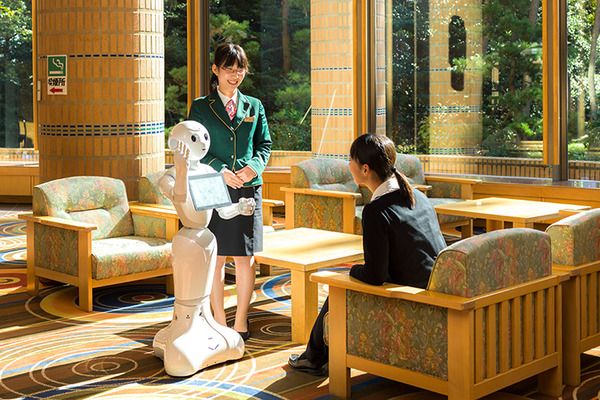 ロボット接客システムの成功事例多数のユニキャスト　短期間で導入できるロボット開発プラットフォームとイベント開催を発表