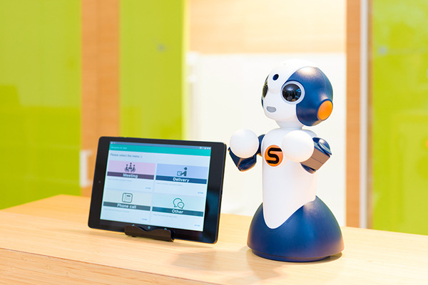 ロボット接客システムの成功事例多数のユニキャスト　短期間で導入できるロボット開発プラットフォームとイベント開催を発表