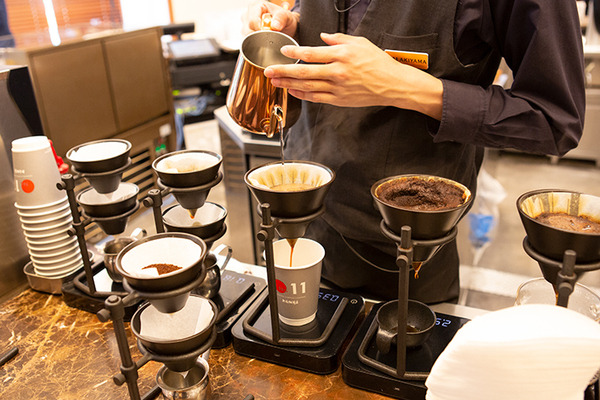 上島珈琲とQBITがコーヒーを淹れるロボット・パッケージを発表！この夏、UCC旗艦店で見られる