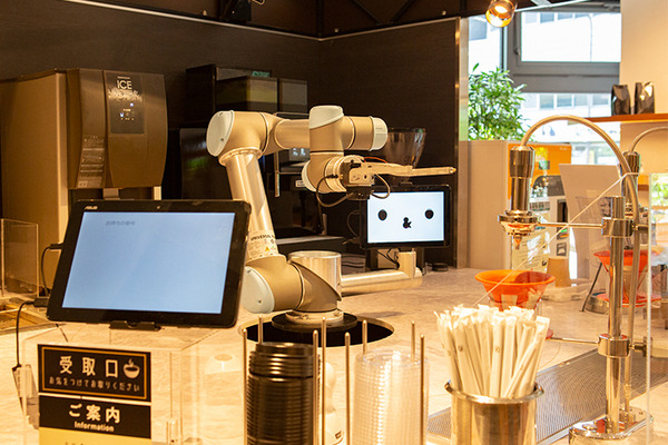 上島珈琲とQBITがコーヒーを淹れるロボット・パッケージを発表！この夏、UCC旗艦店で見られる
