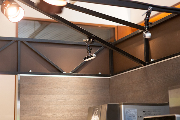 上島珈琲とQBITがコーヒーを淹れるロボット・パッケージを発表！この夏、UCC旗艦店で見られる