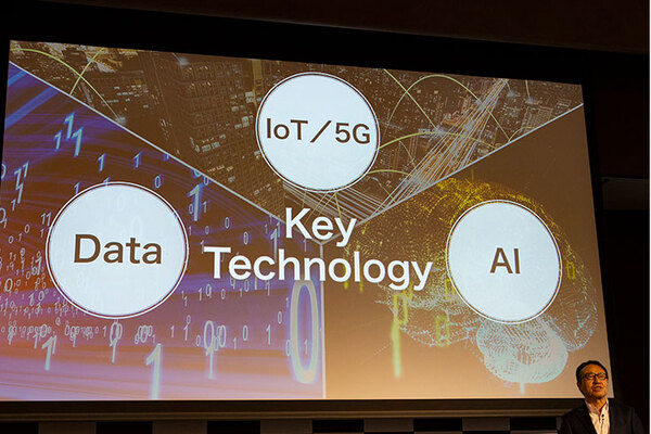 ソフトバンクが法人向け事業戦略を発表　IoT/5G、データ、AIの精鋭部隊「DX本部」が成果を出す
