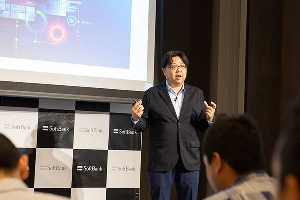 ソフトバンクが法人向け事業戦略を発表　IoT/5G、データ、AIの精鋭部隊「DX本部」が成果を出す
