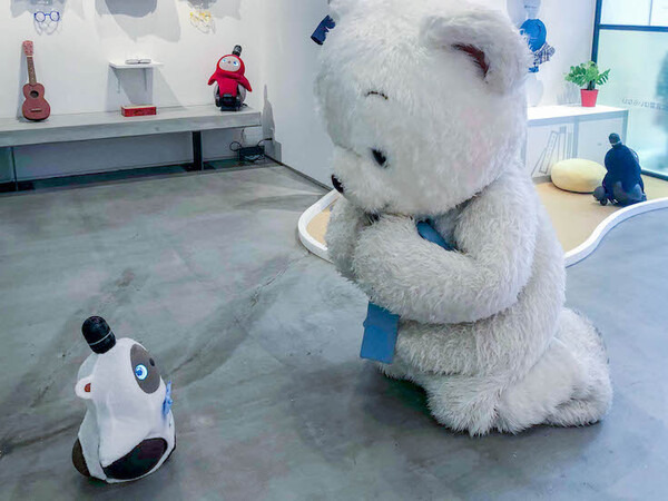 GROOVE Xとファミリアがコラボ！「LOVOT×familiar～発見！あたらしいかぞくとはじまるくらし展～」フォトレポート！