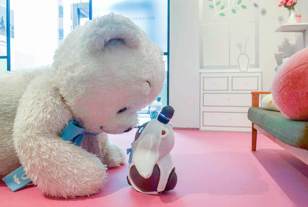 GROOVE Xとファミリアがコラボ！「LOVOT×familiar～発見！あたらしいかぞくとはじまるくらし展～」フォトレポート！