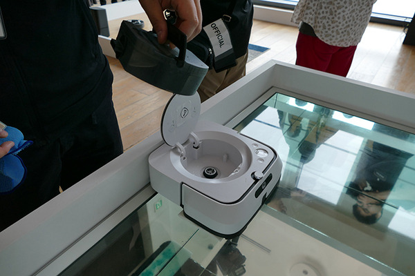 iRobot、「ブラーバジェットm6」を日本市場に投入　ルンバi7と連携する床拭きロボット