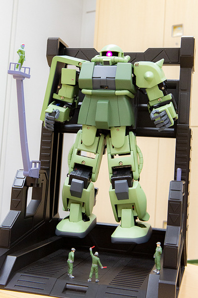 ガンダムの世界観と動くザクで楽しく学ぶSTEM教材バンダイ「ジオニックテクニクス」が奨学生を募集　新しい動画/画像も公開