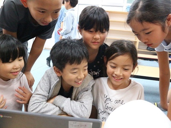 小学生でも簡単にプログラミングできる『TAPIA PLAY』の専用ロボット「TAPIA」(β版)を販売開始　STEM教育向け