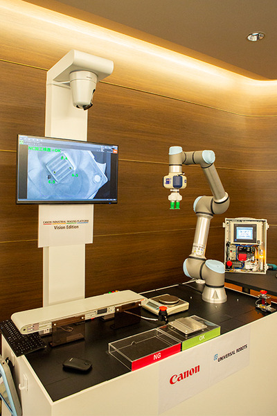 キヤノンがカメラのビジョン技術を活かして「ロボットの眼」に本格参入！ユニバーサルロボット社との連携を発表！