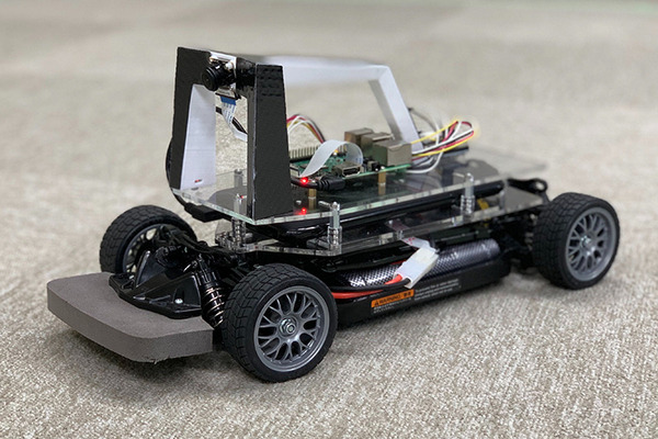 話題のAIで自動運転するドンキーカーを走らせてみた、ちびっこ対AIの白熱バトルも! 遠藤諭の「Maker Faire Tokyo 2019」レポート