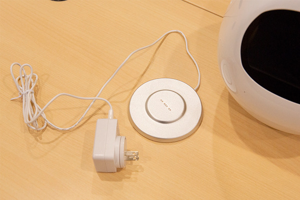 MJIの会話ロボット「タピアプレス」見守りやビデオ通話等を試してみた！離れて暮らす家族をつなぐ熊本日日新聞とのタイアップTapia