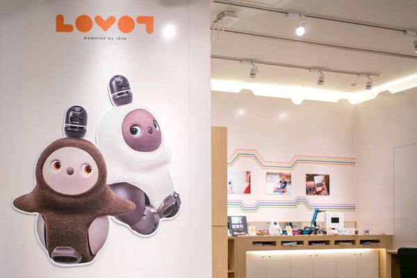 【フォトレポート】9月4日、新宿髙島屋ロボティクススタジオに「LOVOTストア」オープン！