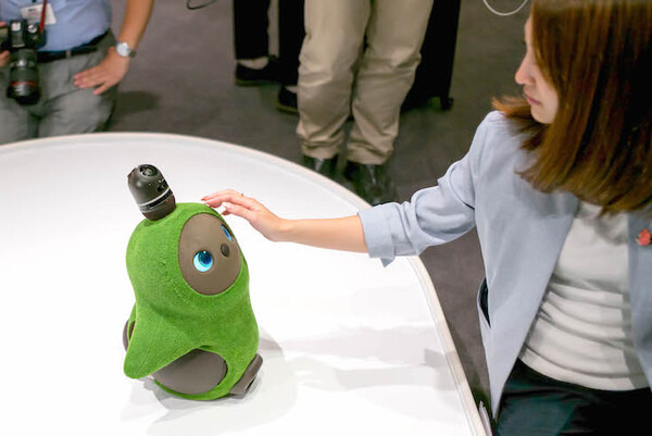 【フォトレポート】9月4日、新宿髙島屋ロボティクススタジオに「LOVOTストア」オープン！