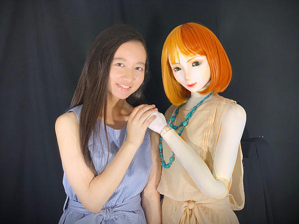 等身大アイドルロボット「高坂ここな」が女性アイドル大畑杏雛とユニット「プリティエンジェル」を結成　神田明神で舞を披露予定