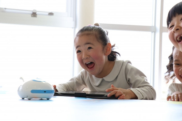 アーテックがプログラミング教材「アリロ」を活用した英語学習教材　AIが発音を採点「第1回 関西STEM教育EXPO」で展示