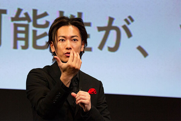 【速報】ドコモが「5Gプレサービス」を9月20日からスタート！佐藤健さんが5Gをプレ体験「5Gが日常に近づいている」