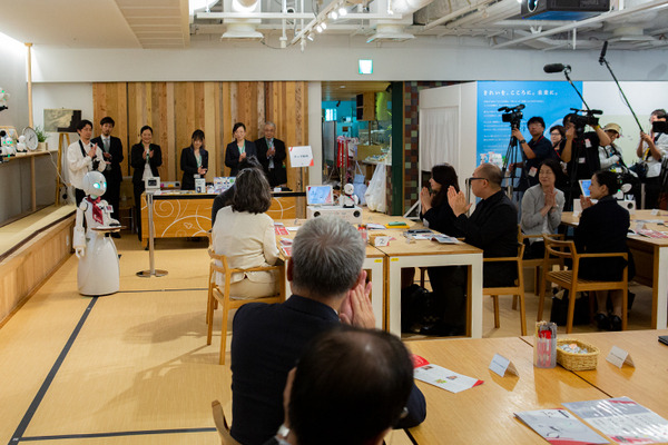 【速報】遠隔操作ロボットが接客する「分身ロボットカフェ DAWN ver. β 2.0」2019年もオープン！外出困難な方たちに社会参加の道を切り拓く