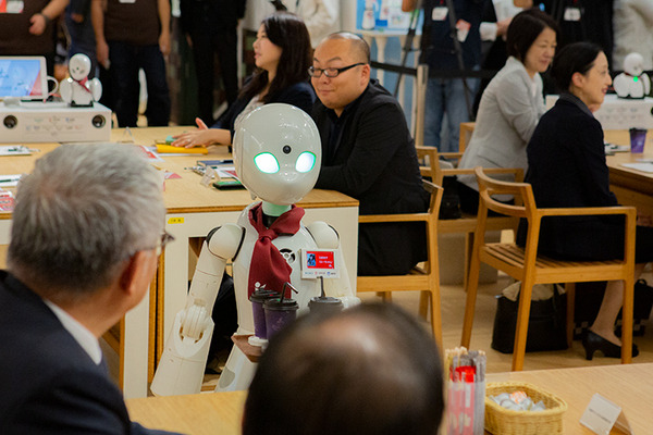 【速報】遠隔操作ロボットが接客する「分身ロボットカフェ DAWN ver. β 2.0」2019年もオープン！外出困難な方たちに社会参加の道を切り拓く