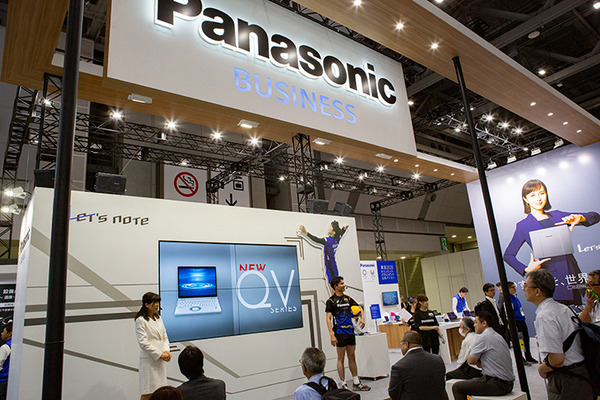 日経 xTECH EXPO 2019、クロスヘルスEXPO等が開幕！テスラ3の分解、未来の移動を五感で疑似体験、「unibo」や「anco」「ugo」なども展示