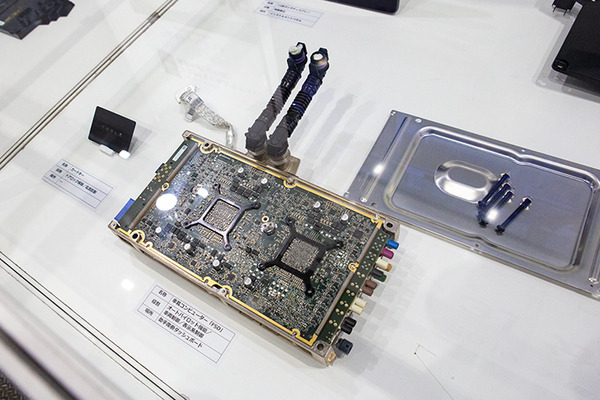 日経 xTECH EXPO 2019、クロスヘルスEXPO等が開幕！テスラ3の分解、未来の移動を五感で疑似体験、「unibo」や「anco」「ugo」なども展示