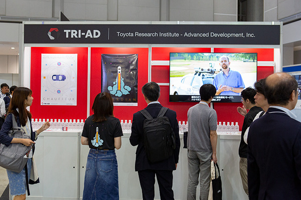 日経 xTECH EXPO 2019、クロスヘルスEXPO等が開幕！テスラ3の分解、未来の移動を五感で疑似体験、「unibo」や「anco」「ugo」なども展示