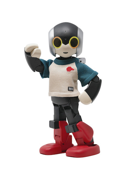 ロボユニが「ロビ2」の公式ウェア全12種類と限定カラーのニットTシャツ付きの組み立て完成品を限定販売　岩田屋本店で