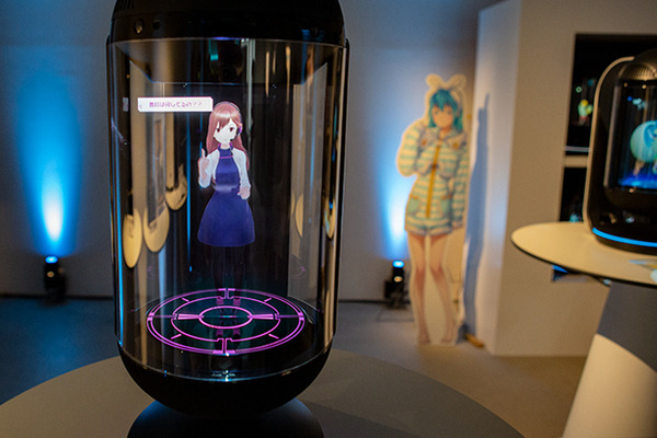 【速報】キャラクター召喚装置「Gatebox」正式発売！多数のキャラを召喚できるクリエイター参加型の「Gatebox Video」も発表