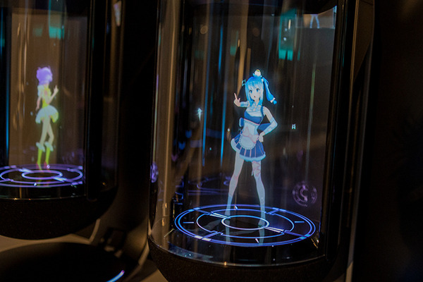 【速報】キャラクター召喚装置「Gatebox」正式発売！多数のキャラを召喚できるクリエイター参加型の「Gatebox Video」も発表