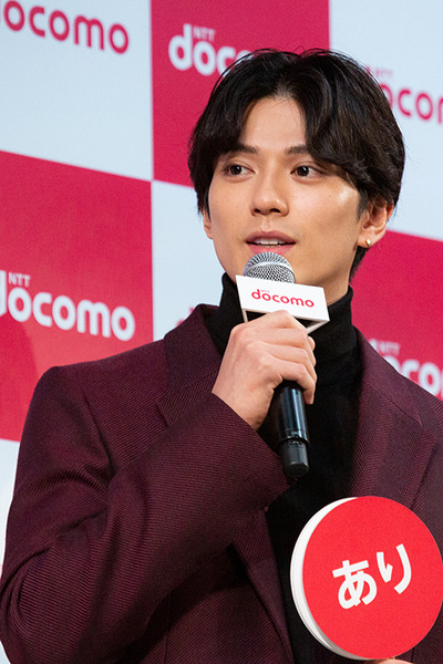 NTTドコモ「my daiz」新サービス発表会　トークショーに星プロ、星野源 / 新田真剣佑 / 長谷川博己 / 浜辺美波が登場「こんな気配りってアリ?」