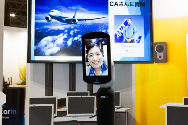 全日空HD ANAアバターロボットがCEATECのブースに大集合！力触覚技術で調理、本物のCAとの会話、釣りロボットも登場！
