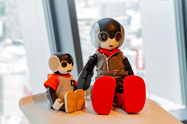 【ロボコレ2019】スペシャル対談「ロボユニ」×「SHIBUYA QWS」総勢80体のロボットによるファッションショーの意義と見どころ