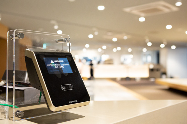 【ロボコレ2019】スペシャル対談「ロボユニ」×「SHIBUYA QWS」総勢80体のロボットによるファッションショーの意義と見どころ