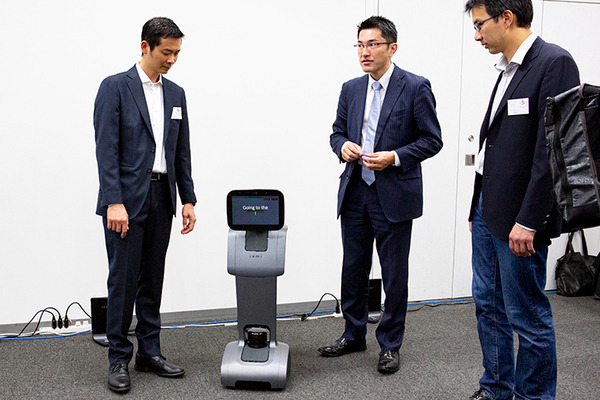 H.I.Sハピロボが瞬間移動ロボット「temi」を発売へ！遠隔対話、追従、自動マッピング、自律移動、Alexa連携、店舗案内など可能性は無限大