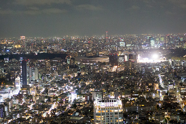 【速報】渋谷の新しい観光名所　解放感満点の「渋谷スクランブルスクエア」の屋上展望施設「渋谷スカイ」で夜景体験！知っておきたいポイントを写真で解説