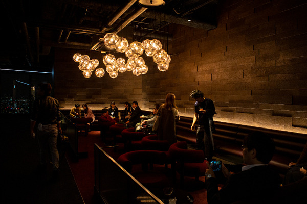 【速報】渋谷の新しい観光名所　解放感満点の「渋谷スクランブルスクエア」の屋上展望施設「渋谷スカイ」で夜景体験！知っておきたいポイントを写真で解説