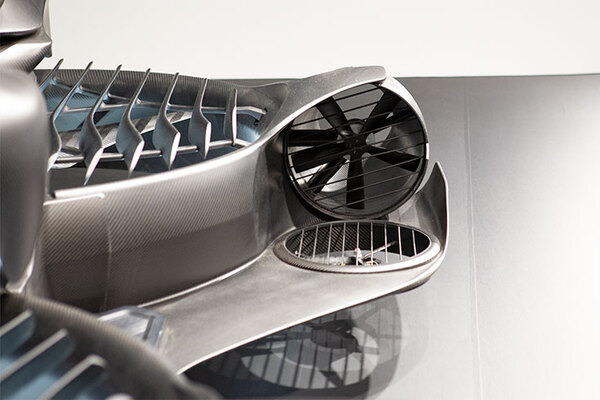 エアモビリティ「空飛ぶバイク」のしくみ　A.L.I.が来年発売・2023年に公道含めた実用化を目指す　東京モーターショー2019速報