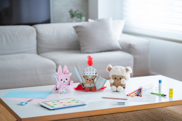 NTTドコモとタカラトミーが組んでプログラミング教材・STEM教育ロボット「embot（エムボット）」を本格展開へ